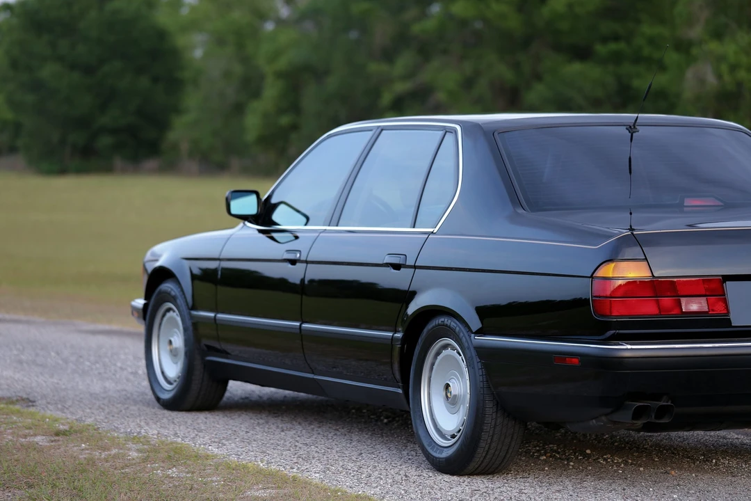 1989 BMW E32 7 Series - Image 19 of 31