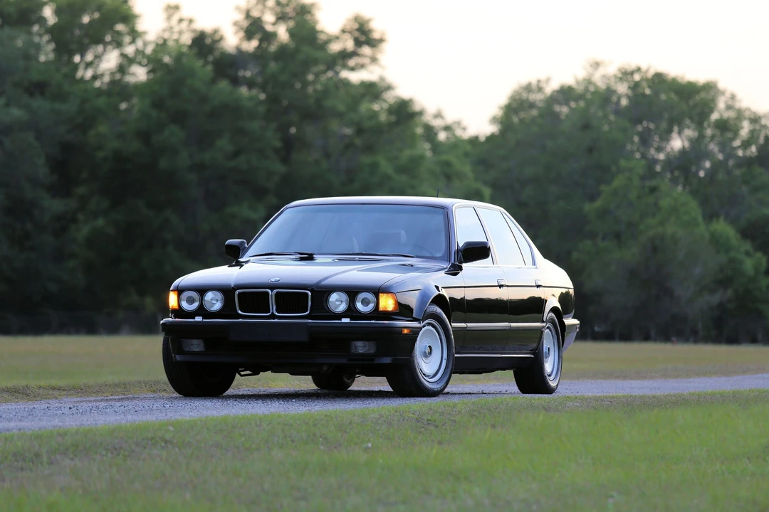 1989 BMW E32 7 Series - Image 3 of 31