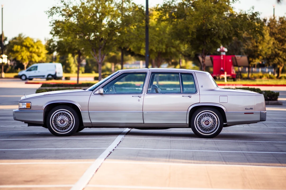 1989 Cadillac DeVille 7th Gen - Image 3 of 31