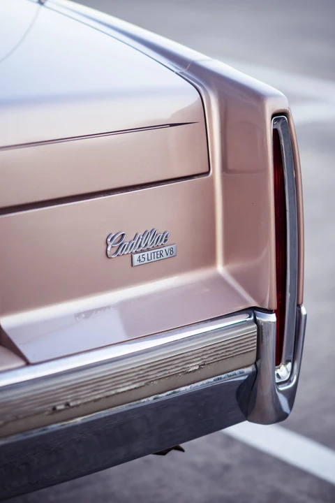 1989 Cadillac DeVille 7th Gen - Image 15 of 31