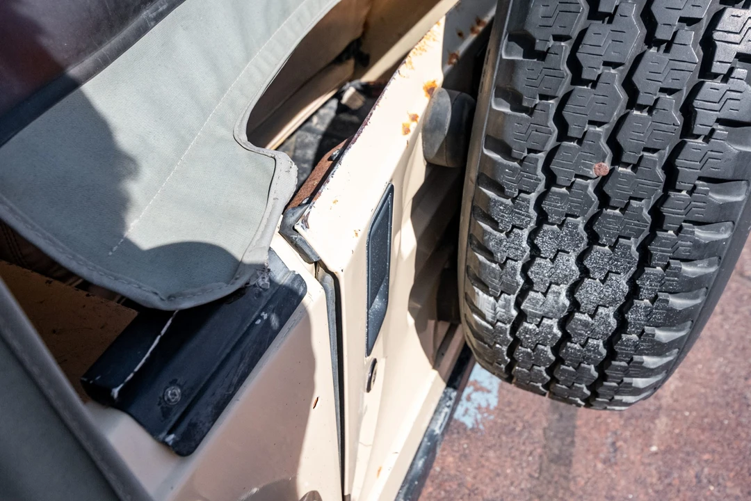 1989 Jeep YJ Wrangler - Image 25 of 31
