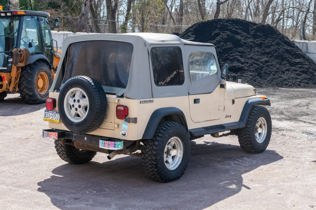 1989 Jeep YJ Wrangler - Image 6 of 31