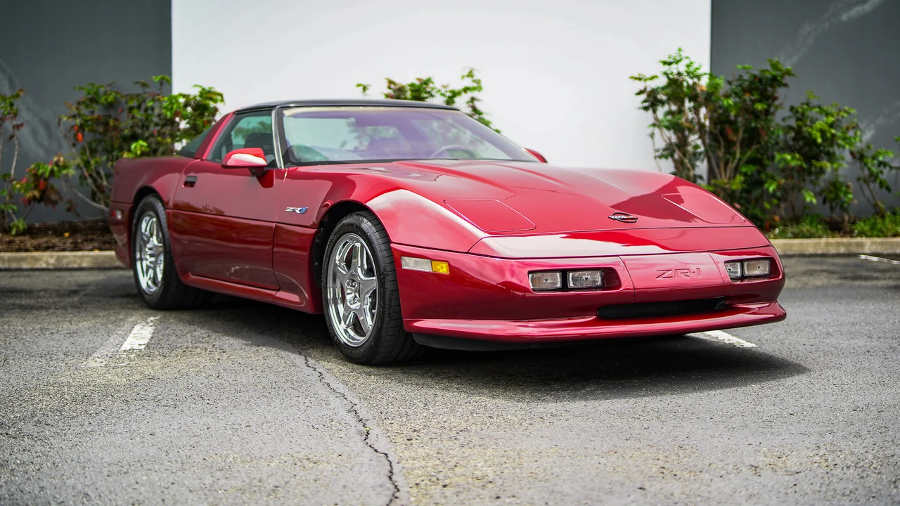 1990 Chevrolet Corvette C4 ZR1 - Image 25 of 31