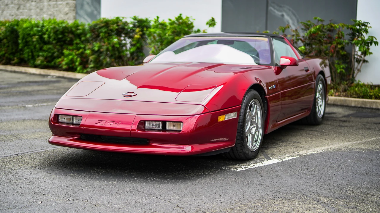 1990 Chevrolet Corvette C4 ZR1 - Image 2 of 31