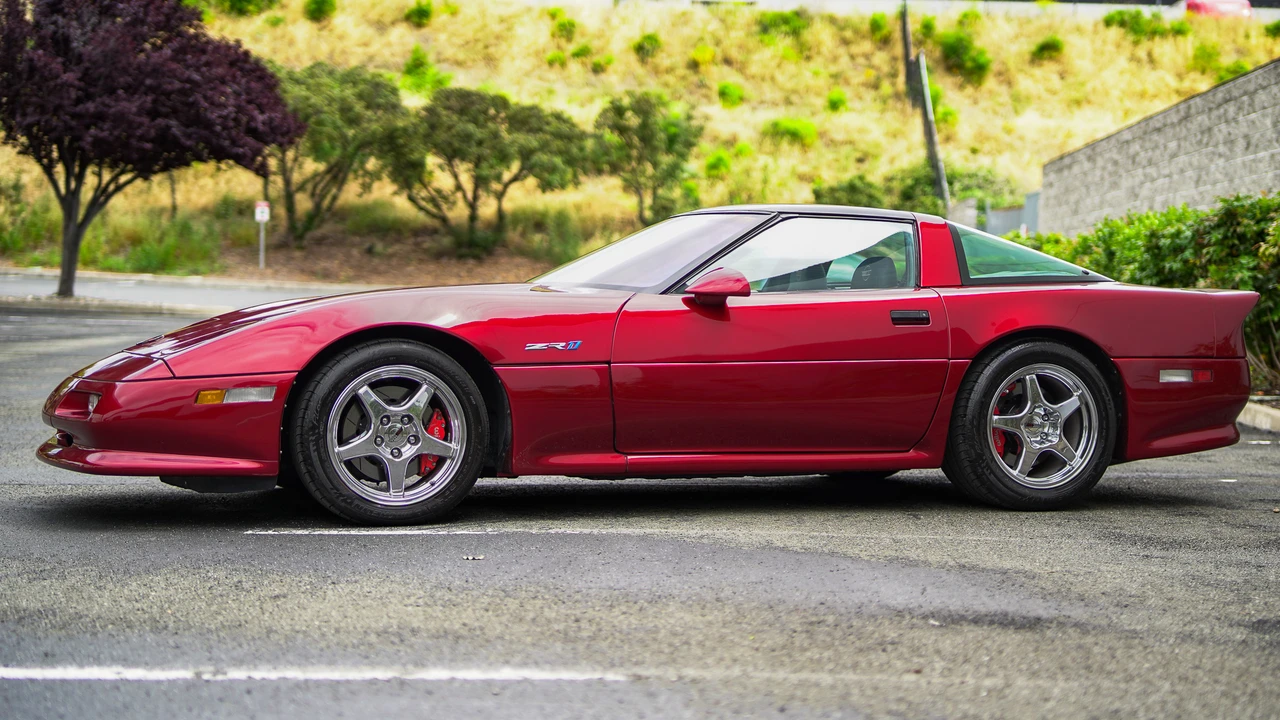 1990 Chevrolet Corvette C4 ZR1 - Image 5 of 31