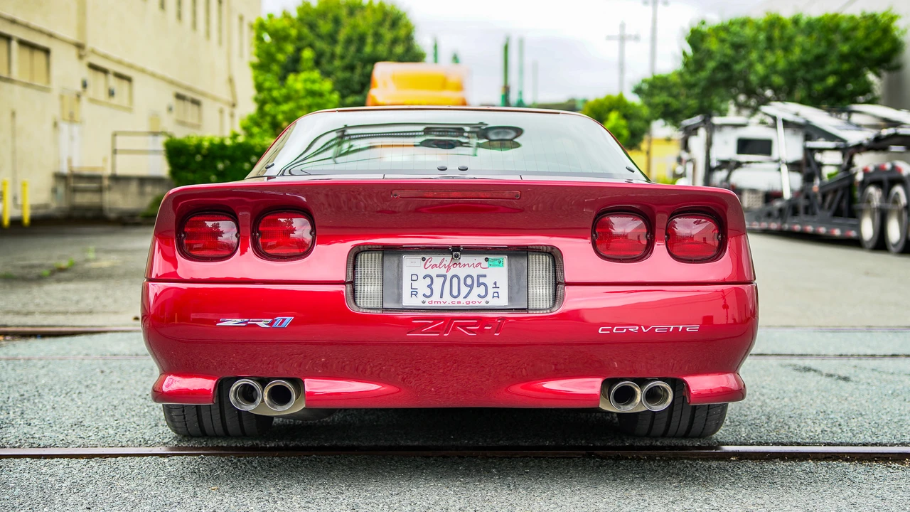 1990 Chevrolet Corvette C4 ZR1 - Image 14 of 31