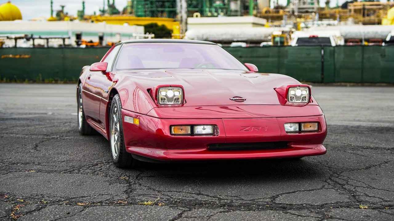 1990 Chevrolet Corvette C4 ZR1 - Image 28 of 31