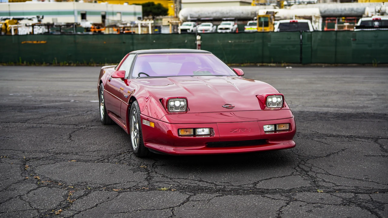 1990 Chevrolet Corvette C4 ZR1 - Image 29 of 31