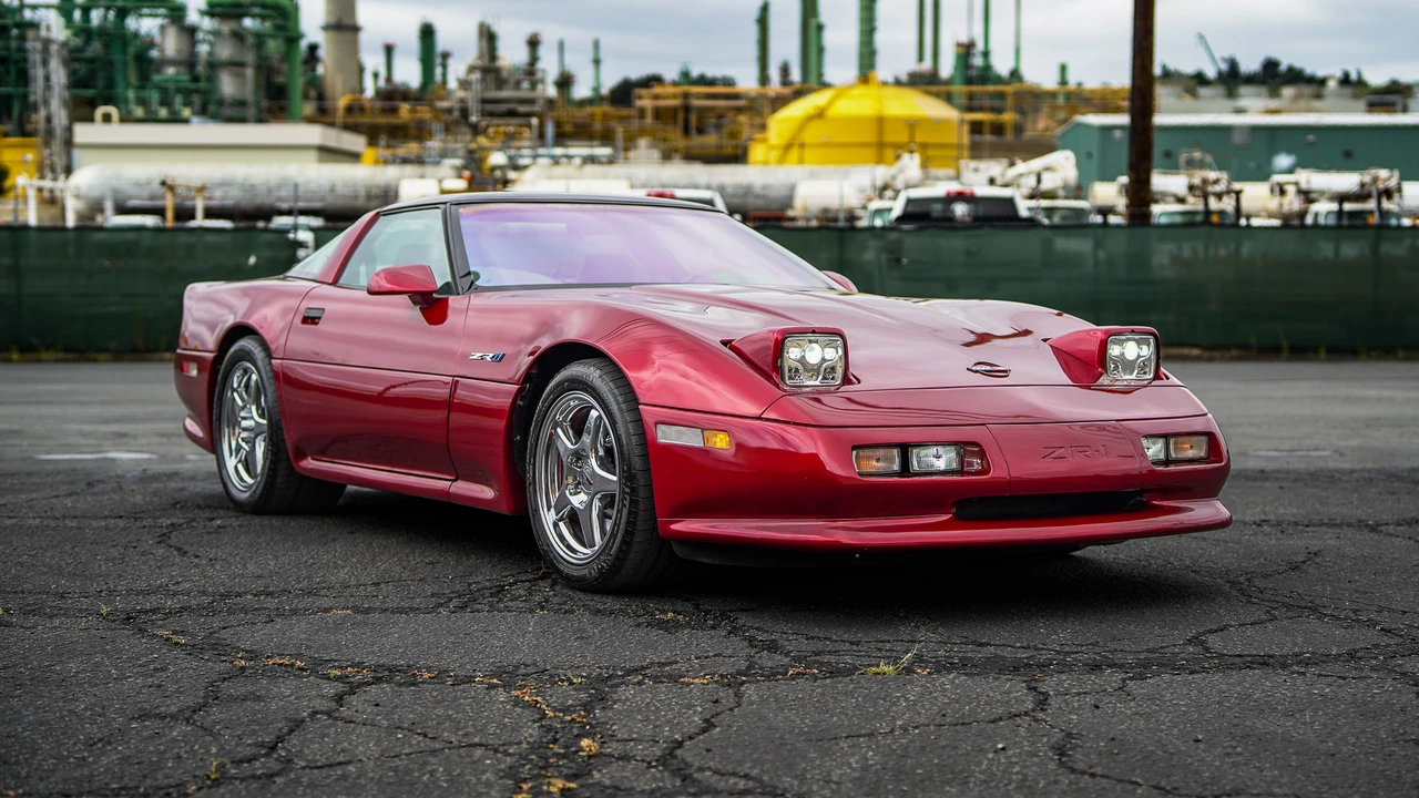 1990 Chevrolet Corvette C4 ZR1 - Image 24 of 31