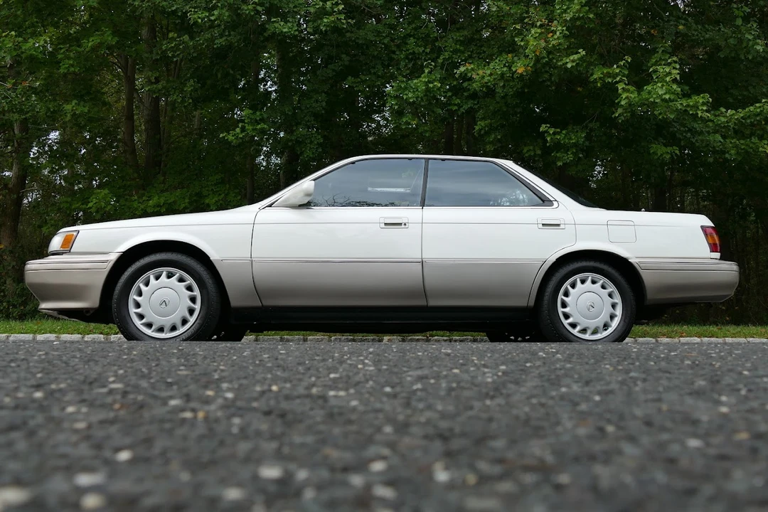 1990 Lexus ES 1st Gen - Image 7 of 31