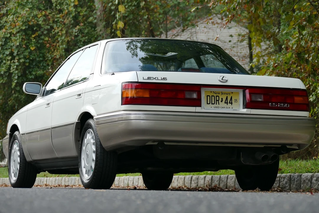 1990 Lexus ES 1st Gen - Image 9 of 31