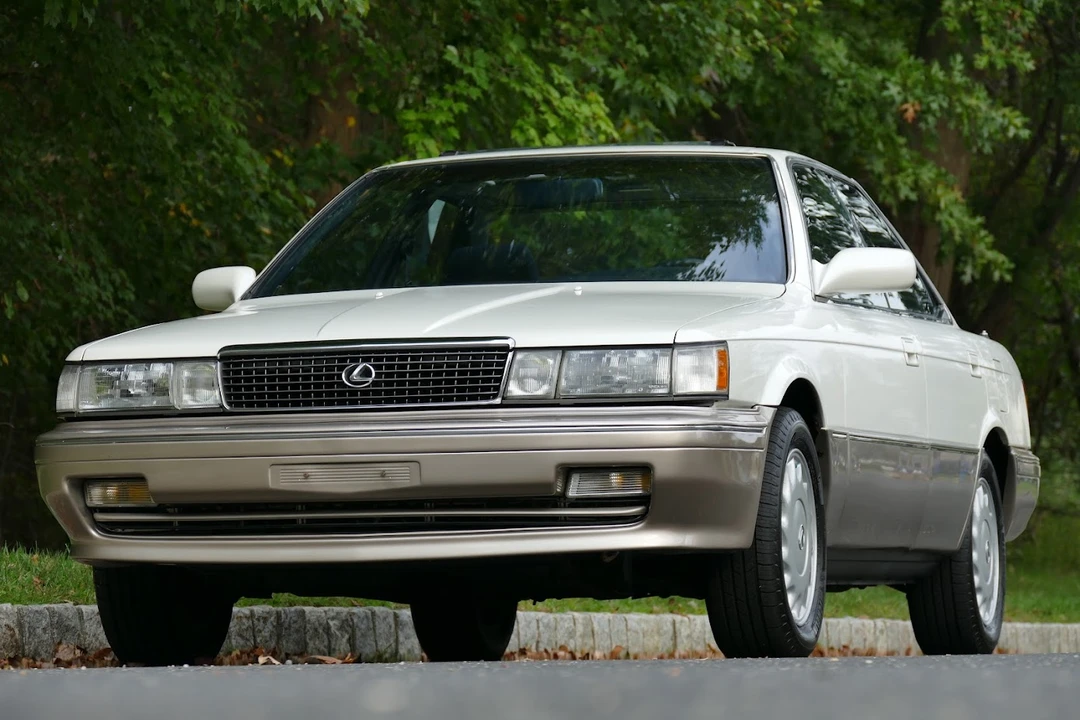 1990 Lexus ES 1st Gen - Image 2 of 31