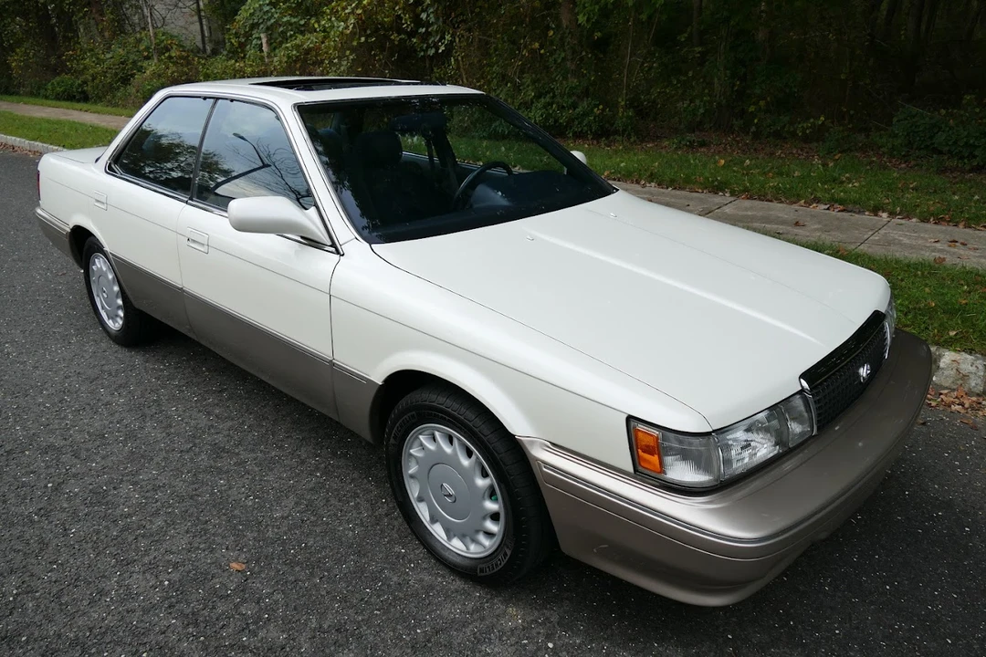 1990 Lexus ES 1st Gen - Image 18 of 31