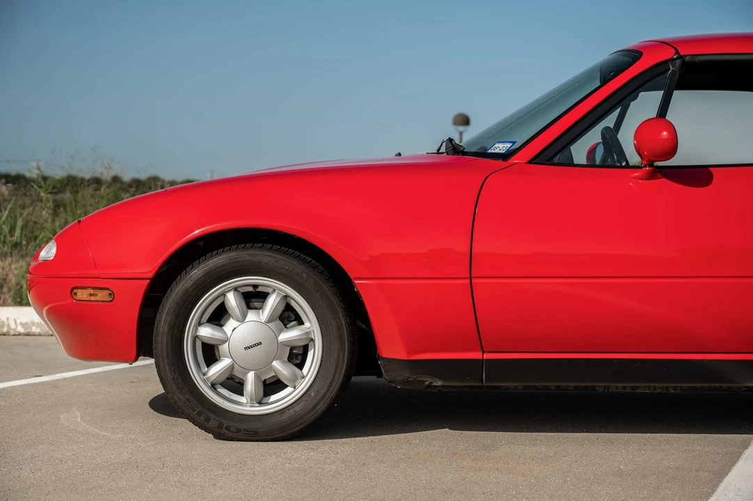 1990 Mazda NA MX-5 Miata - Image 24 of 31