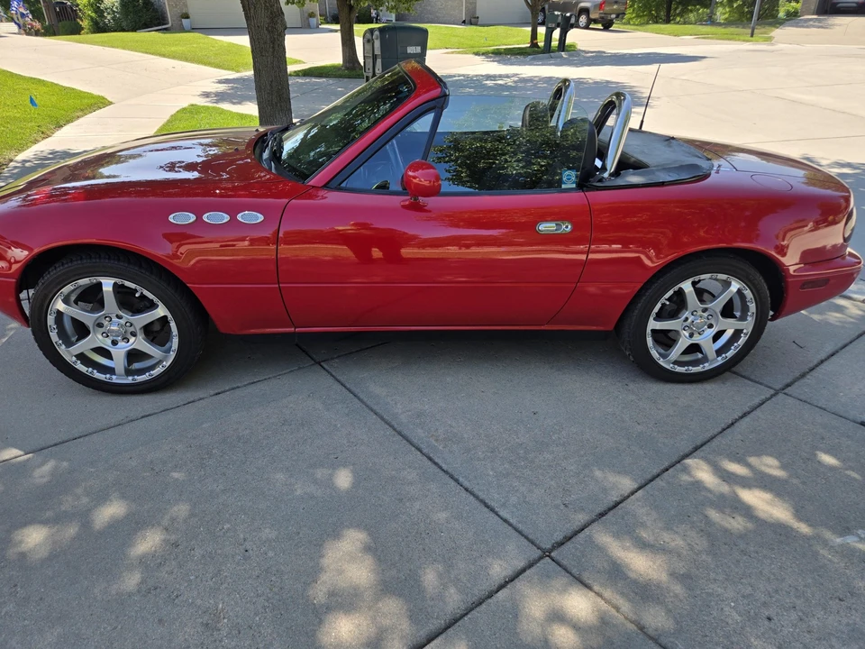 1990 Mazda NA MX-5 Miata - Image 3 of 31