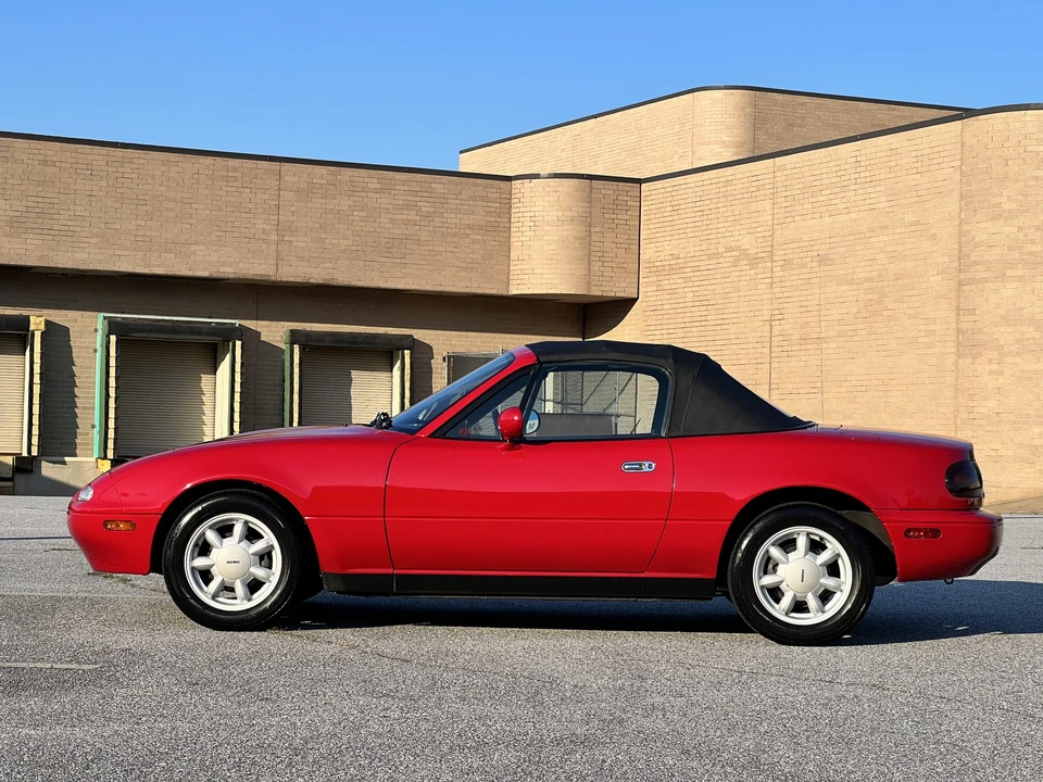 1990 Mazda NA MX-5 Miata - Image 10 of 31