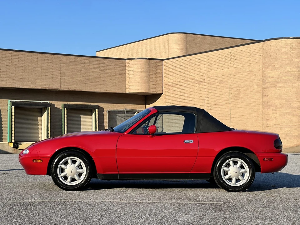 1990 Mazda NA MX-5 Miata - Image 9 of 31