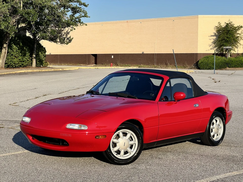 1990 Mazda NA MX-5 Miata - Image 5 of 31