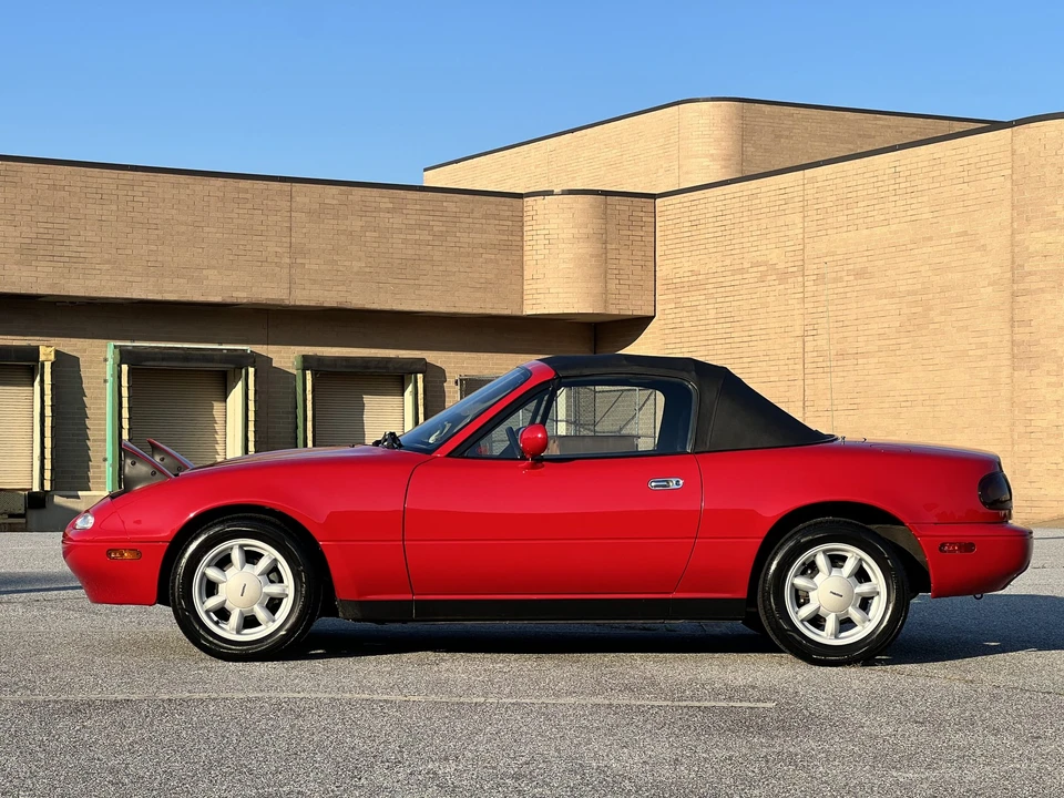 1990 Mazda NA MX-5 Miata - Image 8 of 31