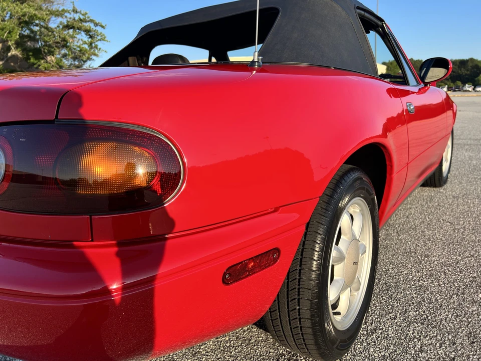 1990 Mazda NA MX-5 Miata - Image 21 of 31