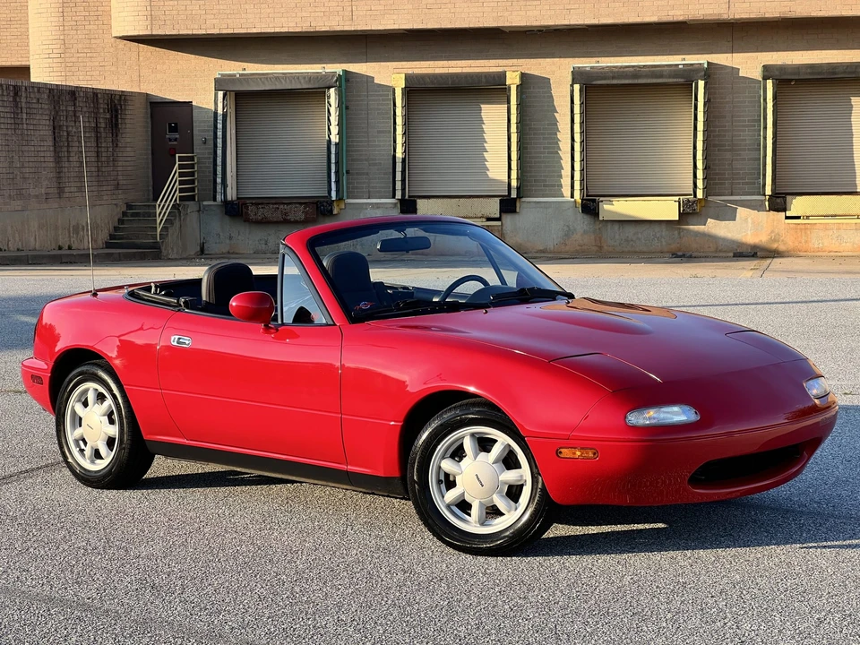 1990 Mazda NA MX-5 Miata - Image 16 of 31