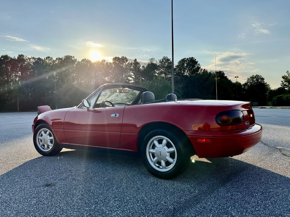1990 Mazda NA MX-5 Miata - Image 11 of 31