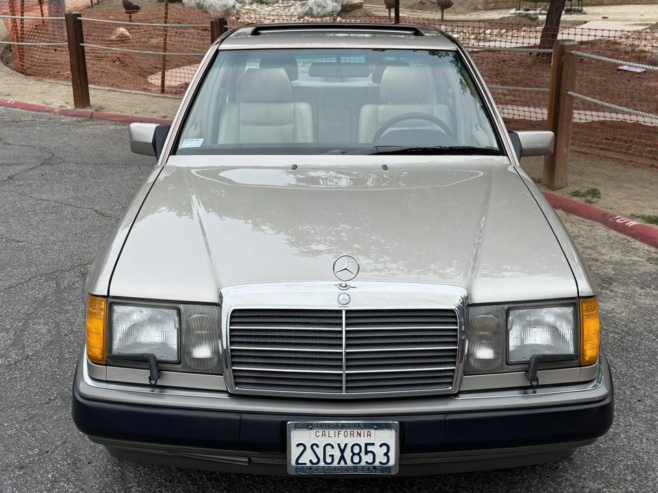 1990 Mercedes-Benz W124 E-Class - Image 5 of 31
