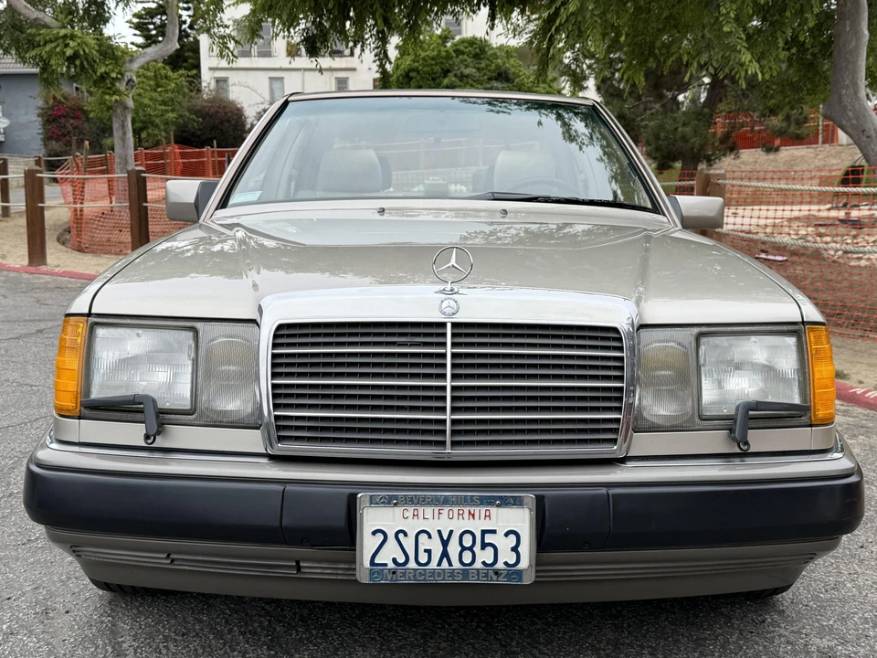 1990 Mercedes-Benz W124 E-Class - Image 6 of 31
