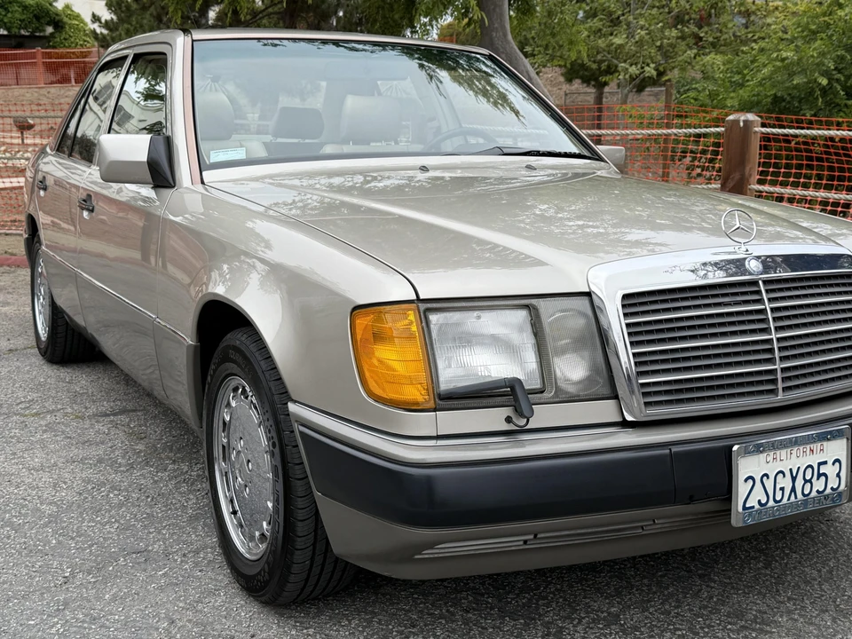 1990 Mercedes-Benz W124 E-Class - Image 26 of 31