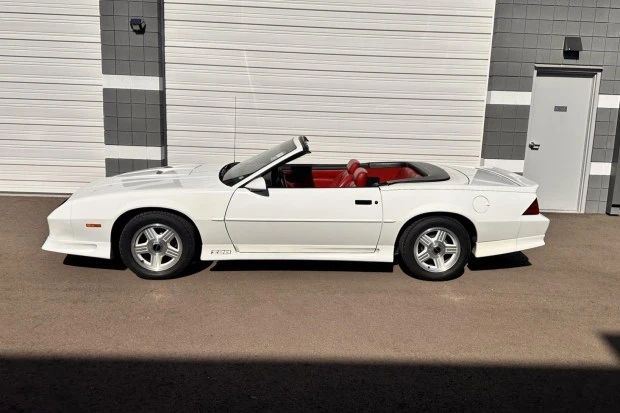 1991 Chevrolet Camaro IROC-Z & Z28 3rd Gen - Image 3 of 7