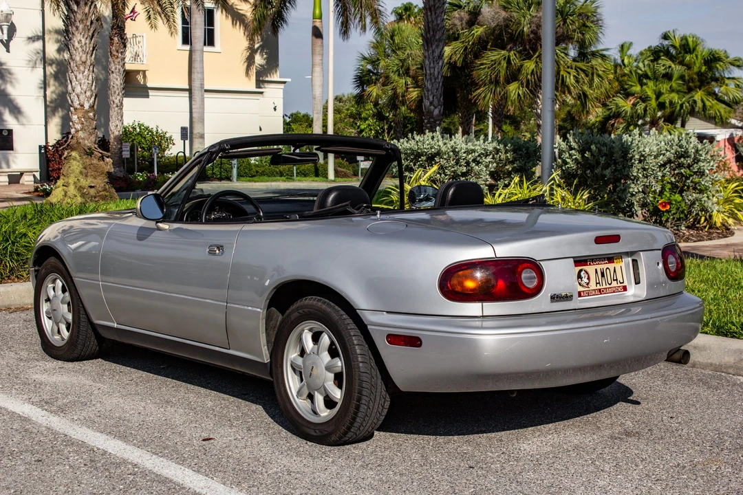 1991 Mazda NA MX-5 Miata - Image 5 of 31