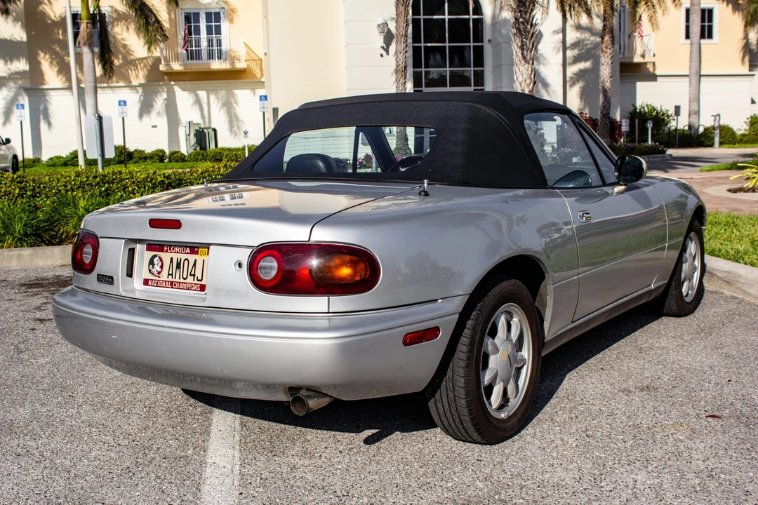 1991 Mazda NA MX-5 Miata - Image 9 of 31