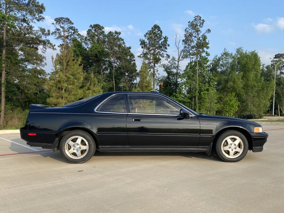 1992 Acura Legend 2nd Gen - Image 17 of 31