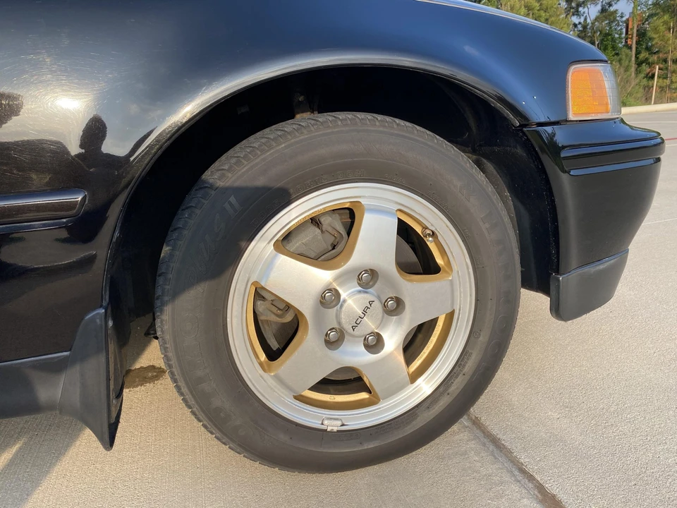 1992 Acura Legend 2nd Gen - Image 27 of 31