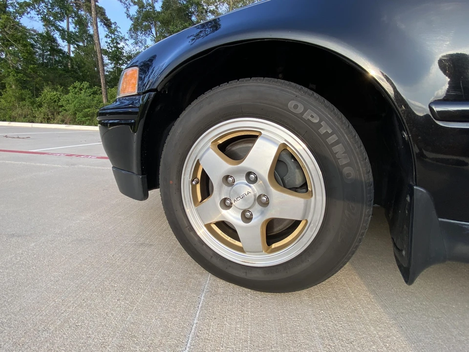 1992 Acura Legend 2nd Gen - Image 24 of 31