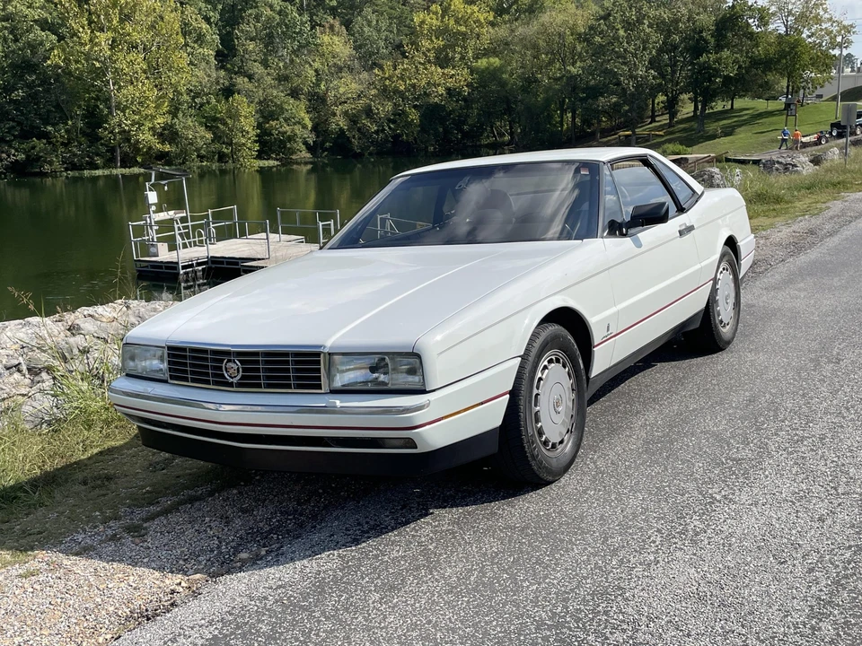 1992 Cadillac Allante - Image 16 of 31