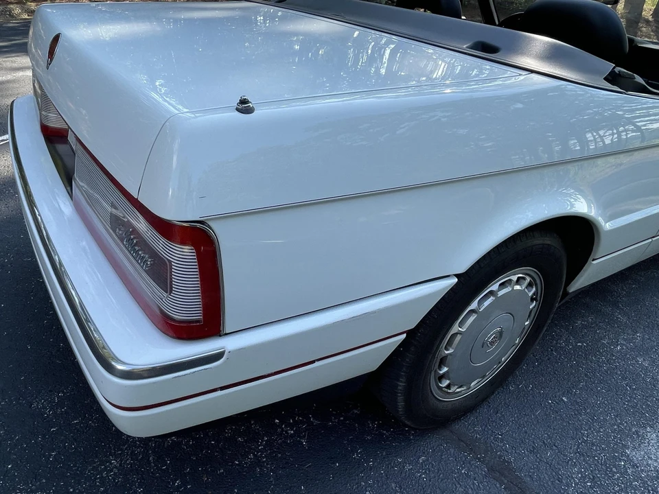 1992 Cadillac Allante - Image 22 of 31