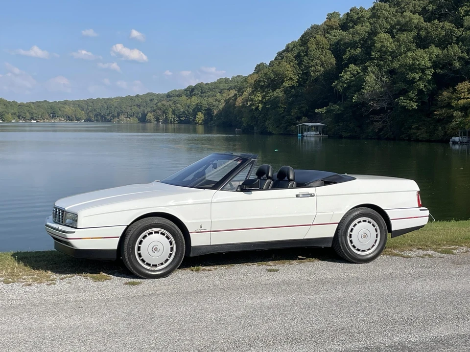 1992 Cadillac Allante - Image 13 of 31