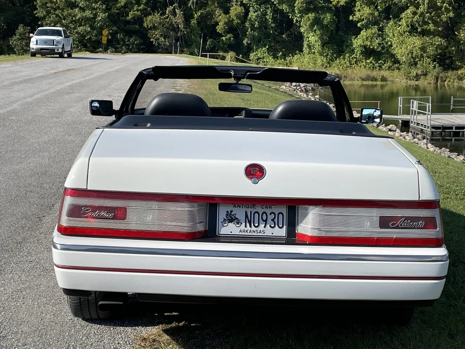 1992 Cadillac Allante - Image 9 of 31