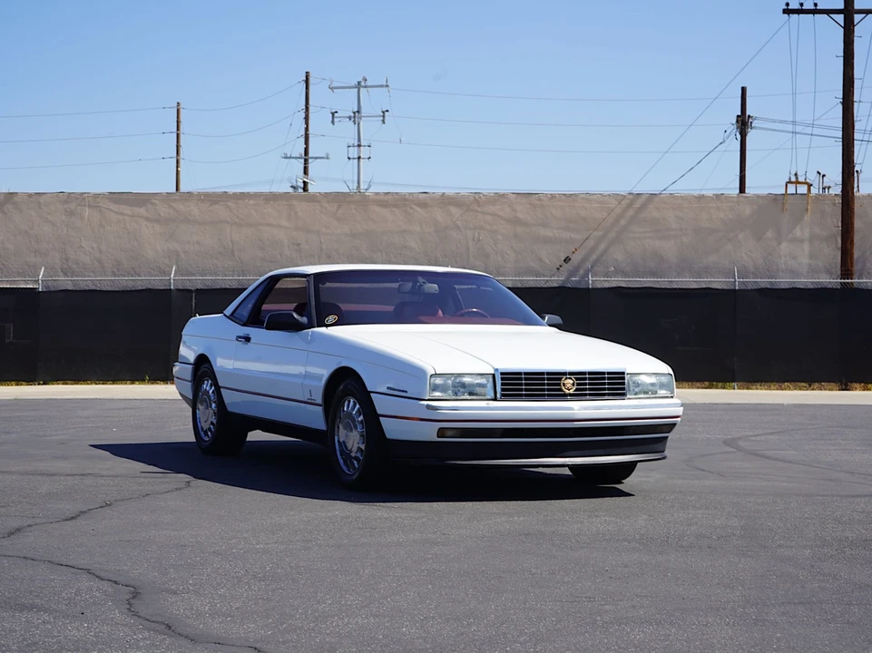 1993 Cadillac Allante - Image 11 of 31