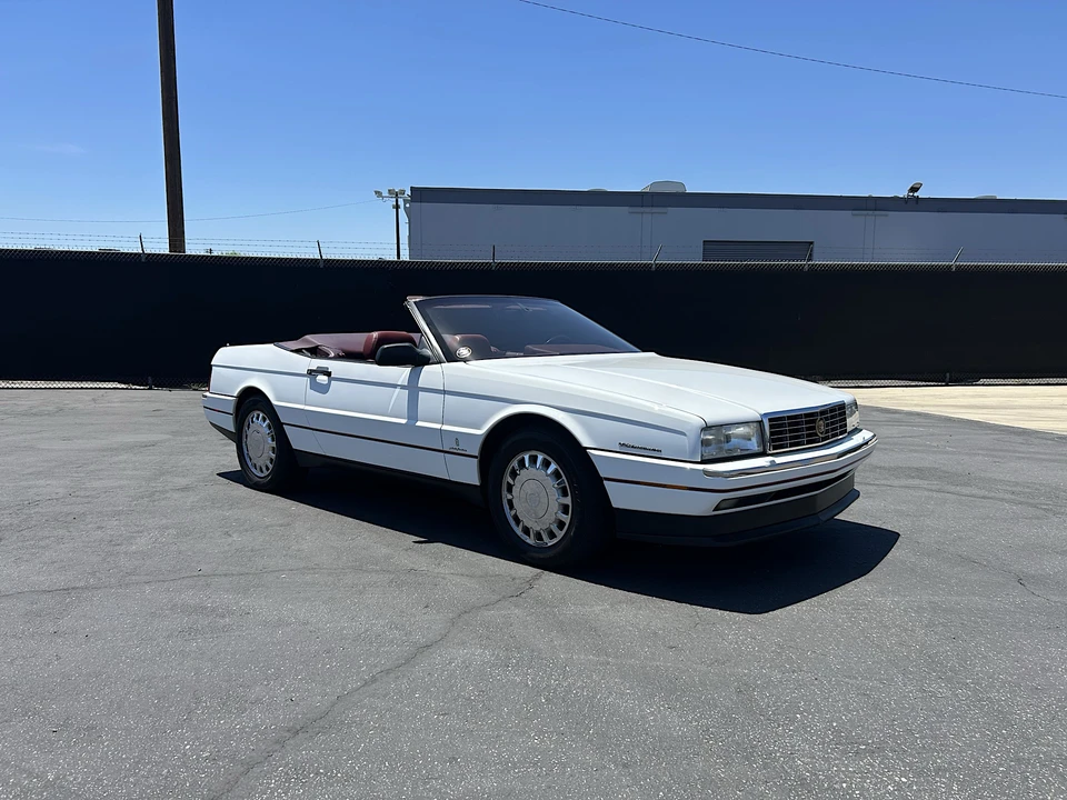 1993 Cadillac Allante - Image 17 of 31