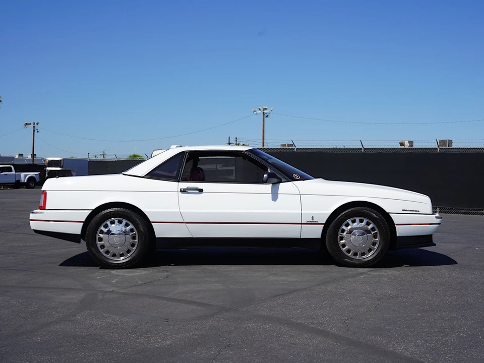 1993 Cadillac Allante - Image 8 of 31