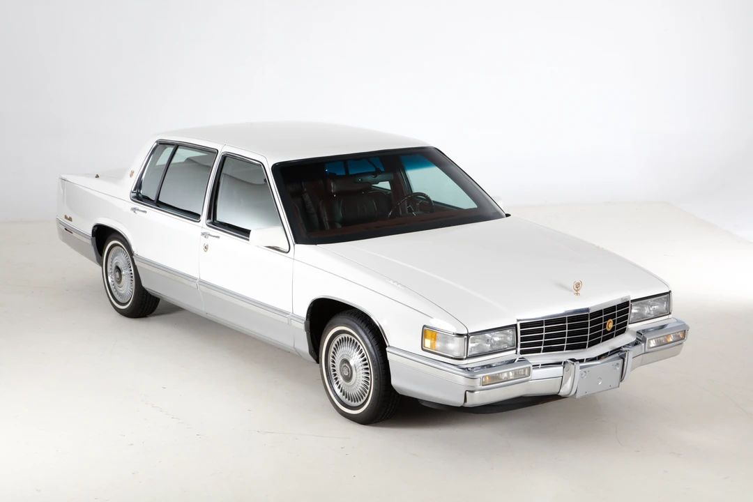 1993 Cadillac DeVille 7th Gen - Image 7 of 31