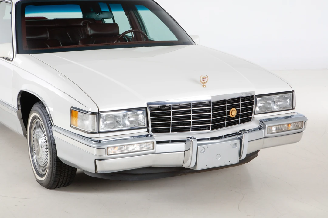 1993 Cadillac DeVille 7th Gen - Image 20 of 31