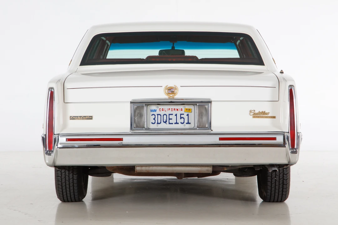 1993 Cadillac DeVille 7th Gen - Image 14 of 31