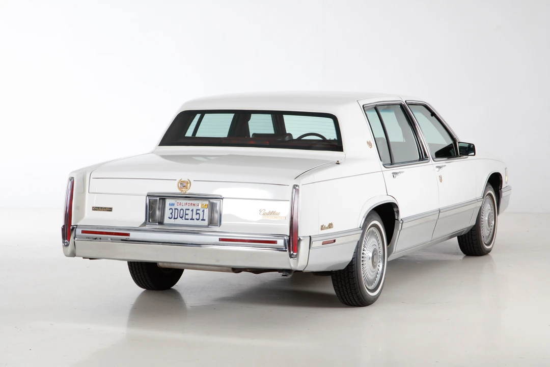 1993 Cadillac DeVille 7th Gen - Image 11 of 31