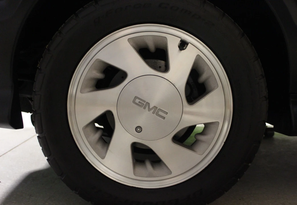 1993 GMC S-15 Jimmy 1st Gen - Image 24 of 31