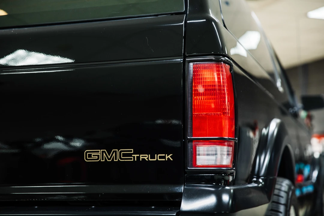 1993 GMC S-15 Jimmy 1st Gen - Image 13 of 31