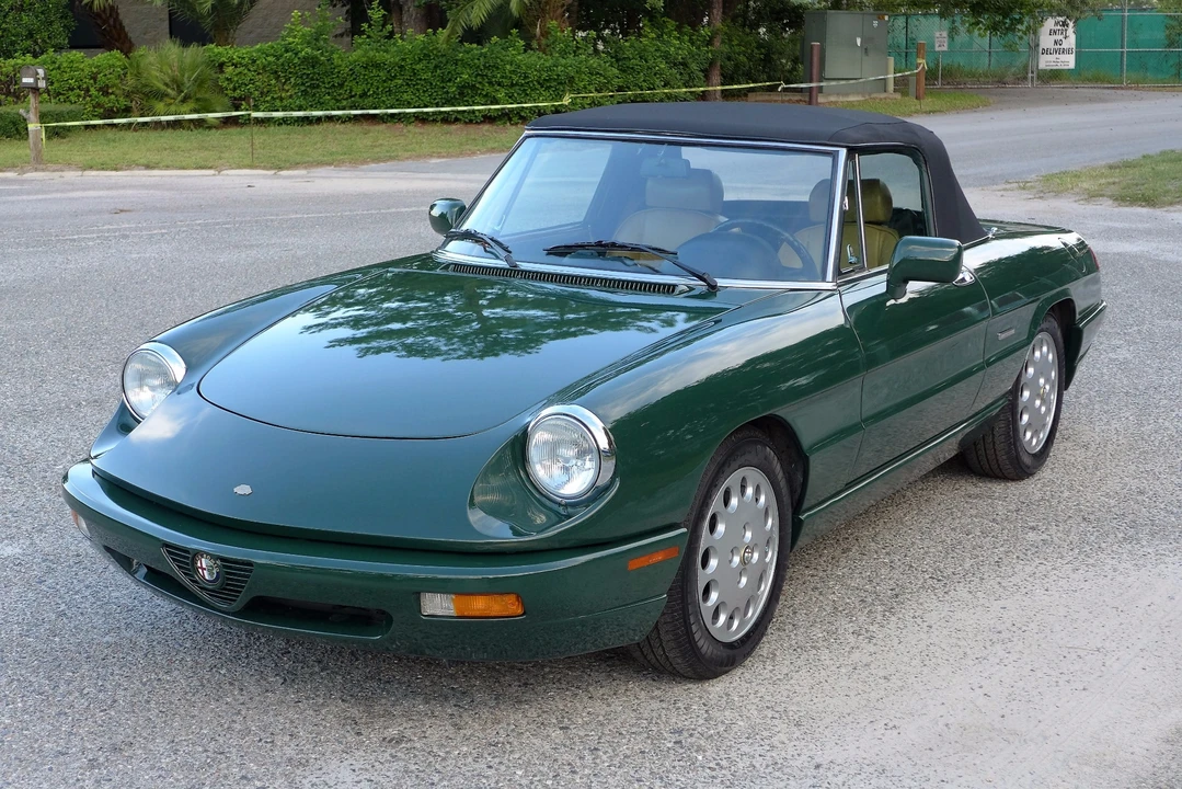 1994 Alfa Romeo Series 4 - Image 2 of 31