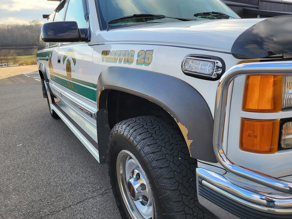 1994 GMC Suburban 8th Gen - Image 20 of 31